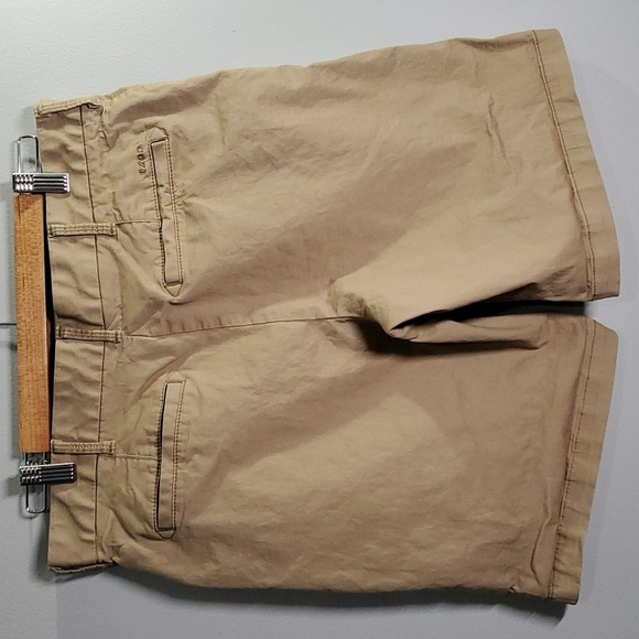 Izod shorts men's size 32 tan lightweight fabric shorts - Picture 10 of 10